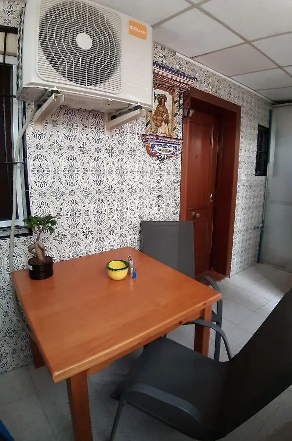 Δωμάτια σε οικογενειακή κατοικία Fresh & Clean Room Sevilla