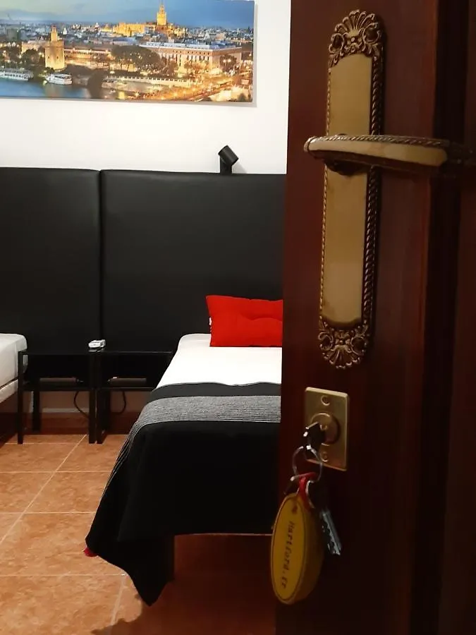 Fresh & Clean Room Sevilla 0*, Σεβίλλη